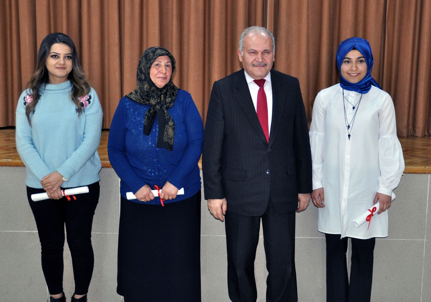 Halk Eğitim Merkezinde sertifika töreni 27