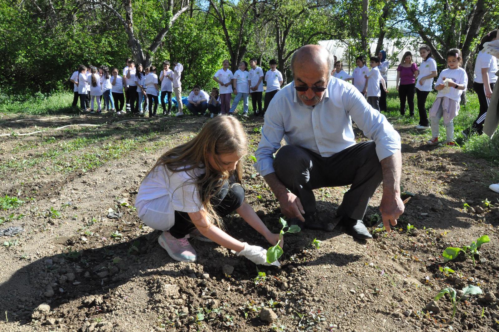 Gümüşhane’de Lider Çocuk Tarım Kampı düzenlendi 13