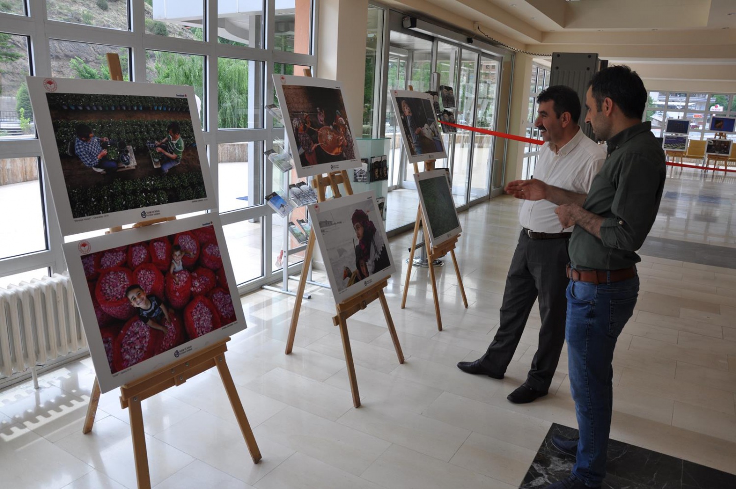 Gümüşhane’de Tarım ve İnsan Konulu Fotoğraf Sergisi Açıldı 4