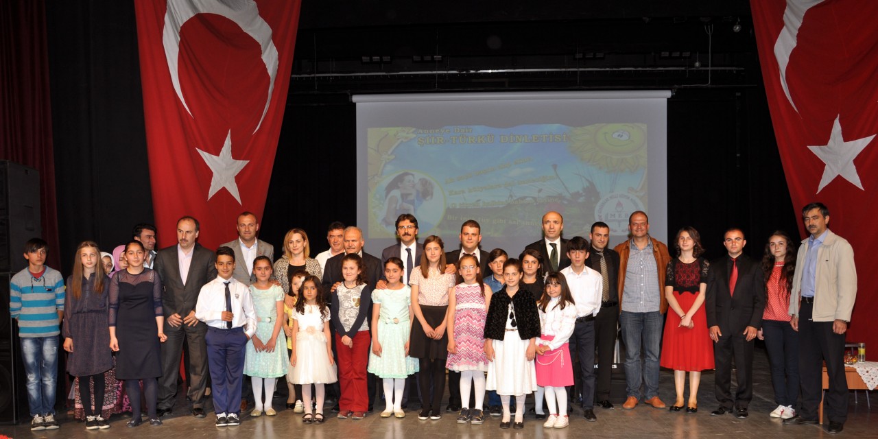 Minik Yürekler Anneler İçin Çarptı 24