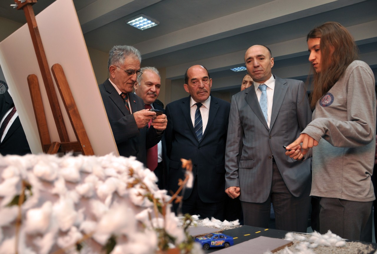 Geleceğin annelerinden bilim fuarı 2