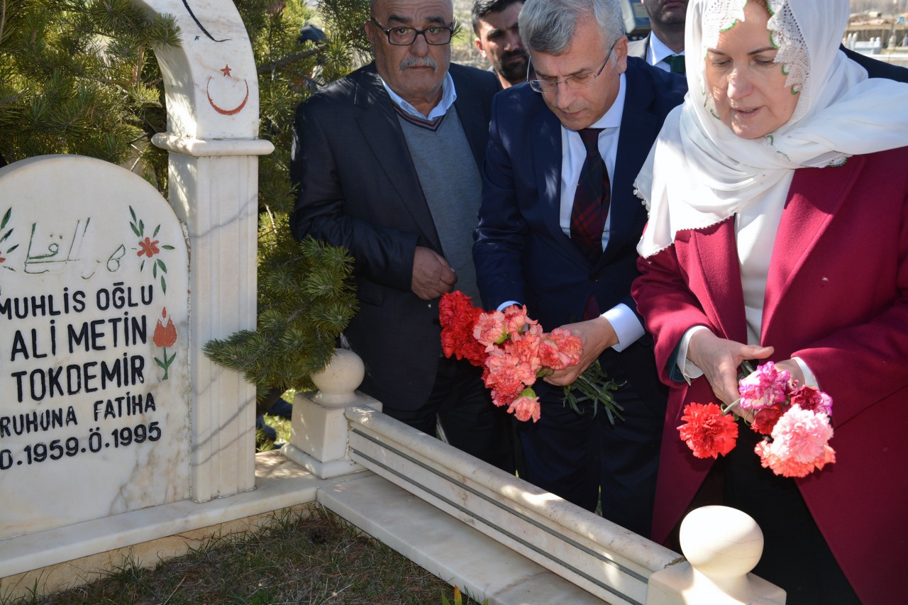 Akşener Gümüşhane’de 33