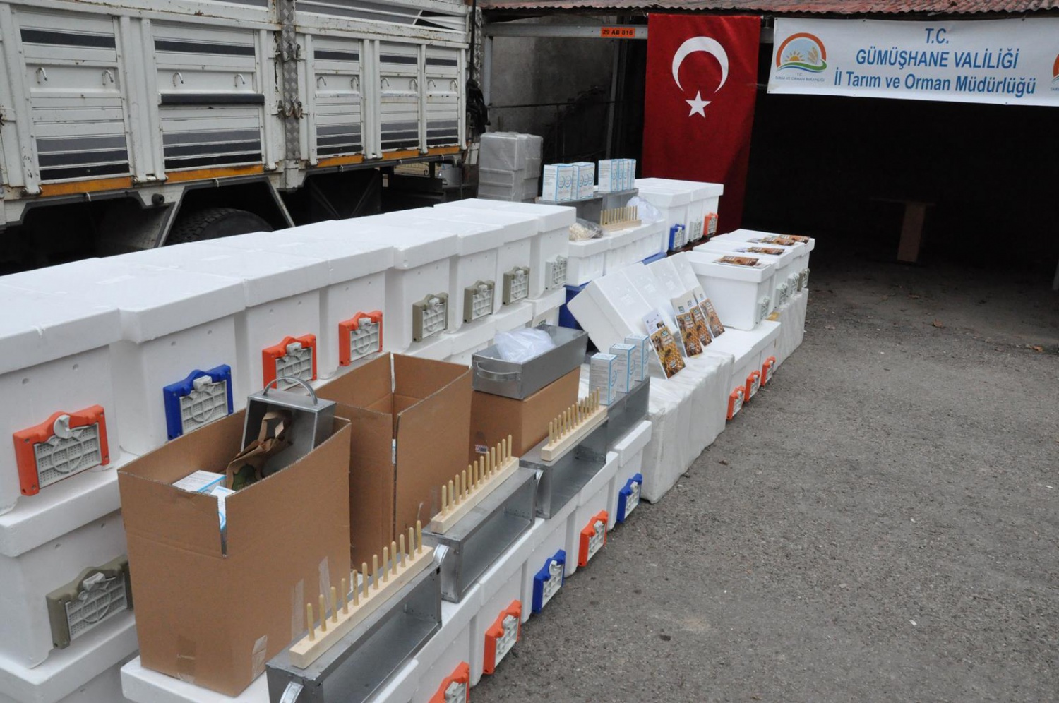 Gümüşhane’de Kafkas Ana Arı Üretim Merkezi kuruldu 3