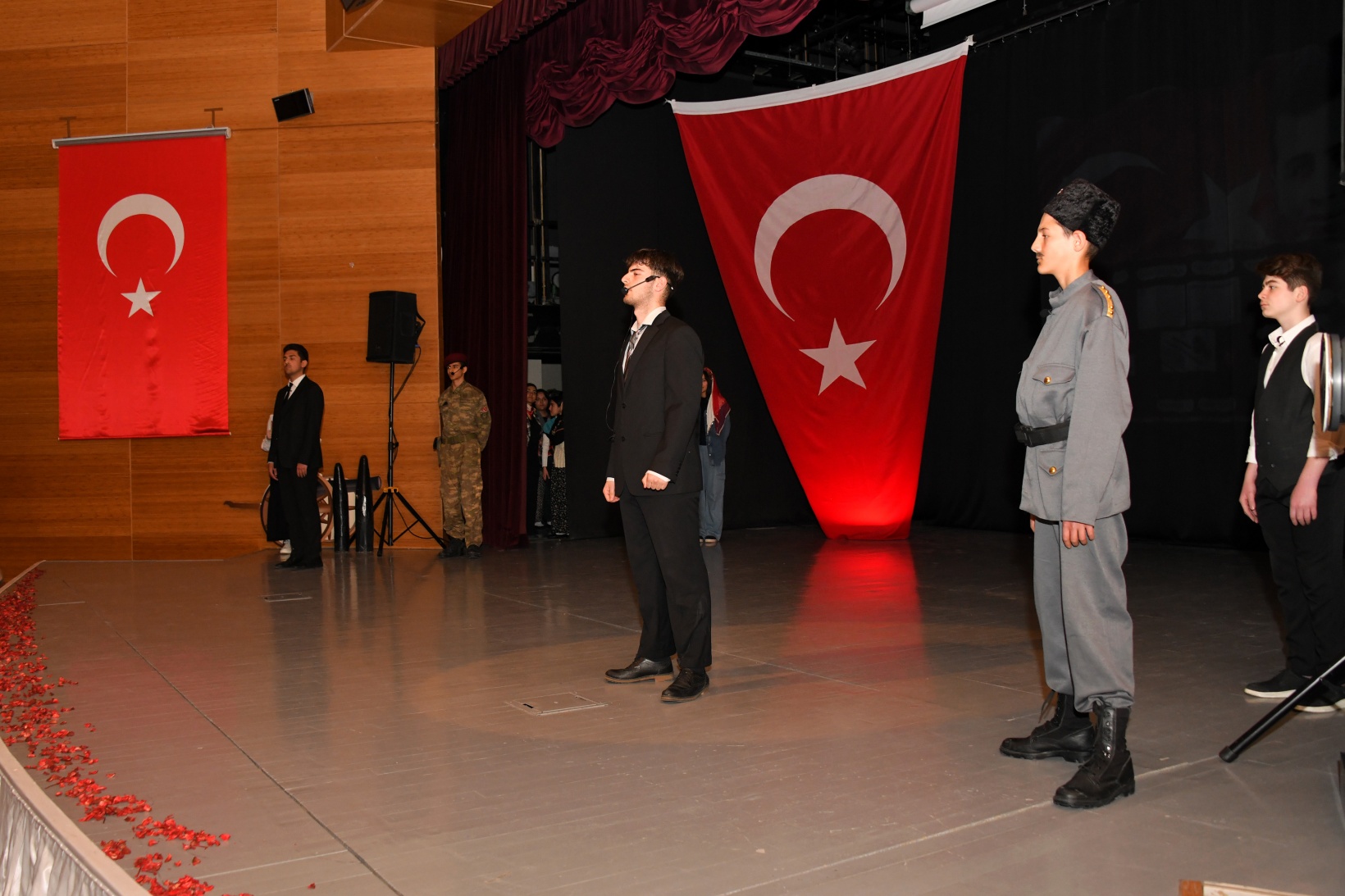 Gümüşhane’de Çanakkale Zaferi ve Şehitleri Anma Günü törenlerle kutlandı 37