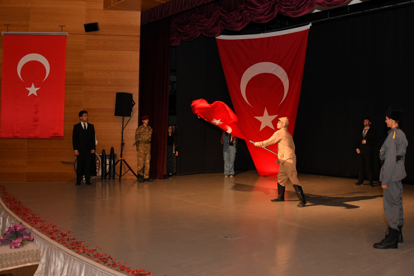 Gümüşhane’de Çanakkale Zaferi ve Şehitleri Anma Günü törenlerle kutlandı 70