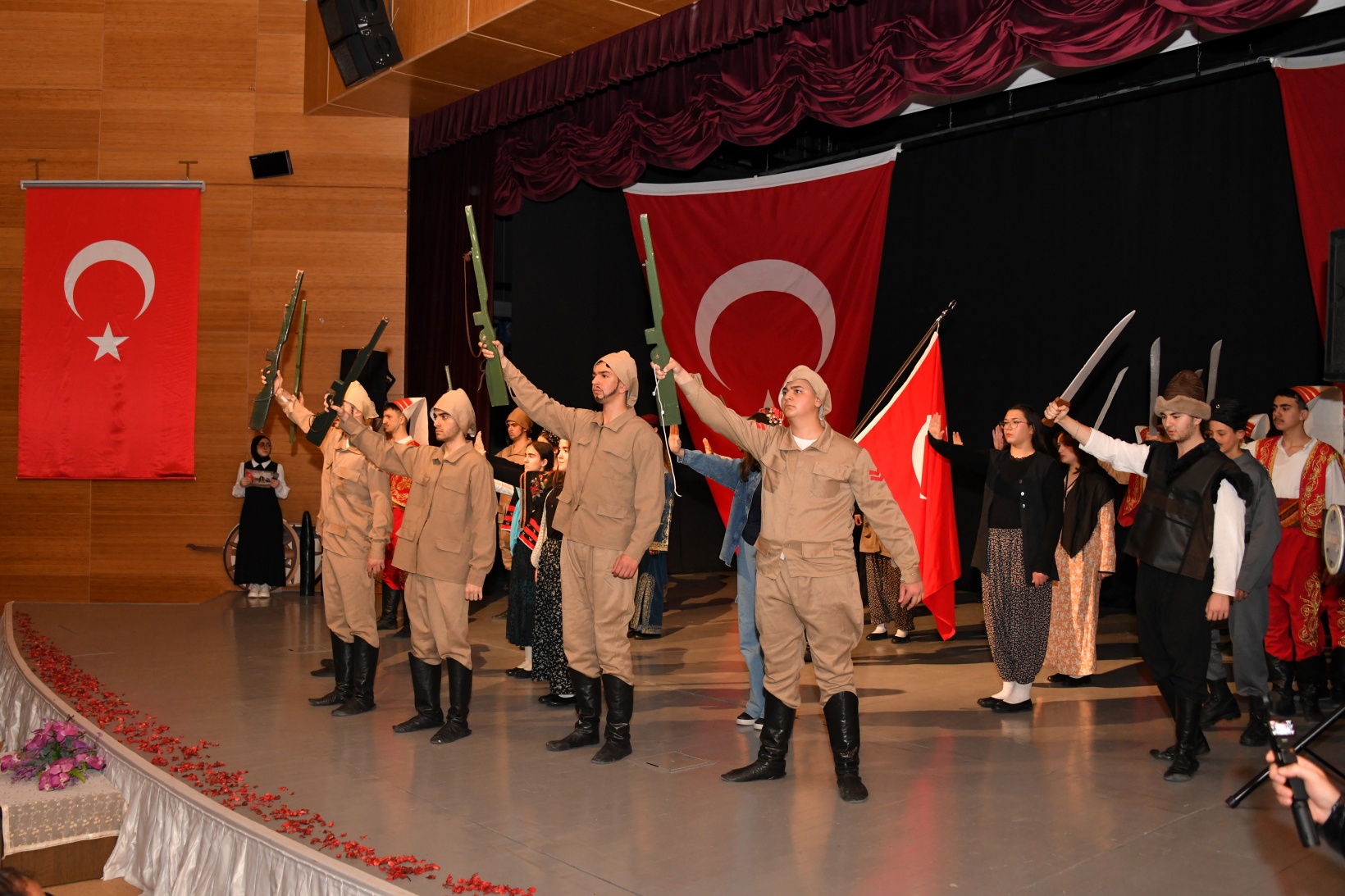 Gümüşhane’de Çanakkale Zaferi ve Şehitleri Anma Günü törenlerle kutlandı 58