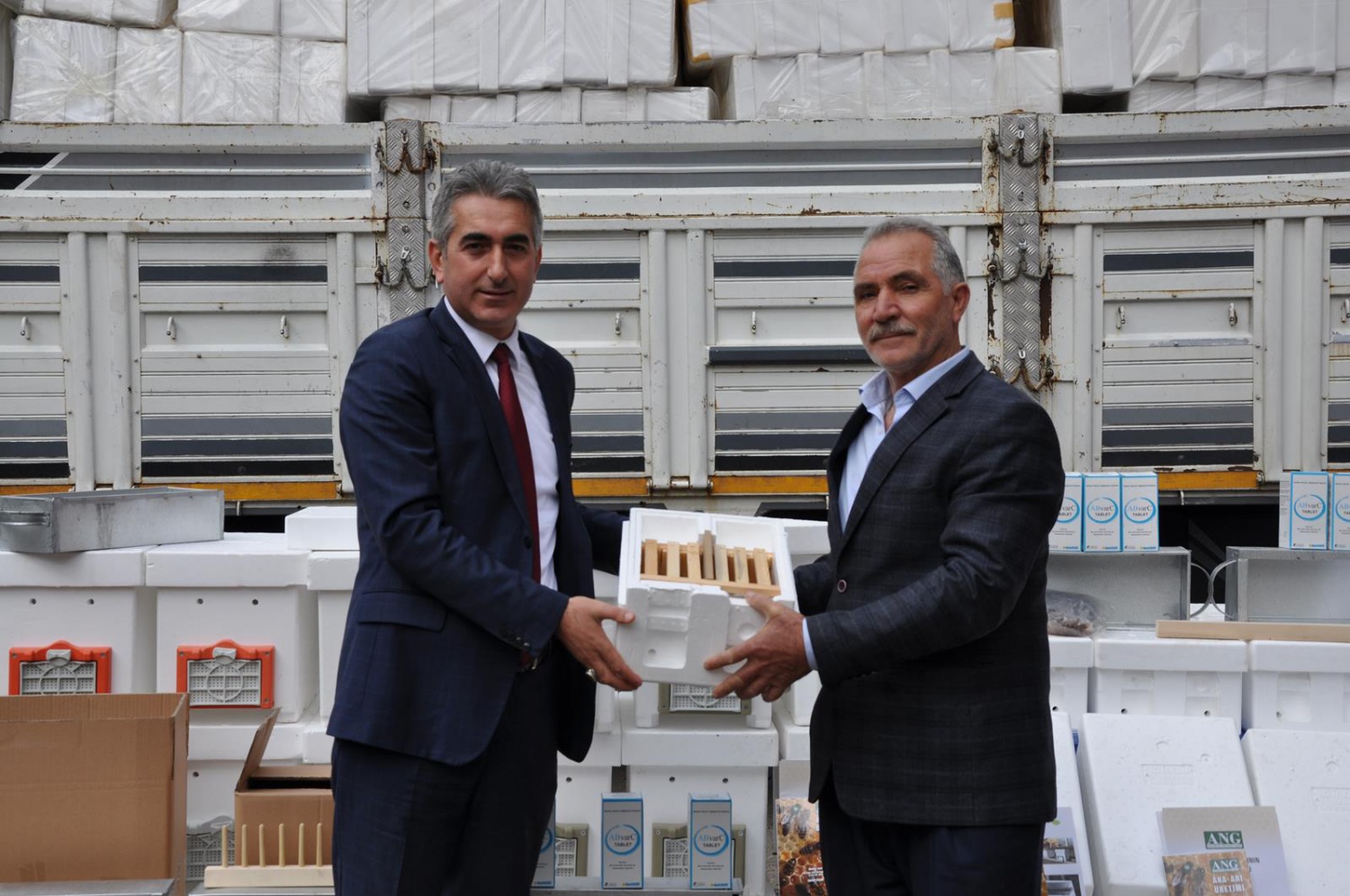 Gümüşhane’de Kafkas Ana Arı Üretim Merkezi kuruldu 4