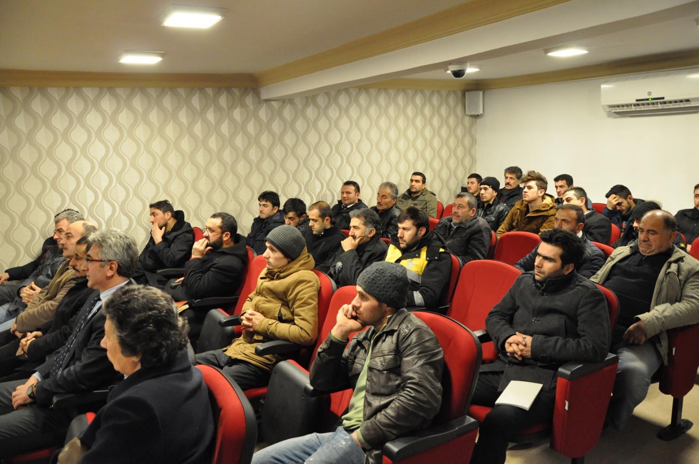 Gümüşhane’ de arıcılık eğitimi başladı 2