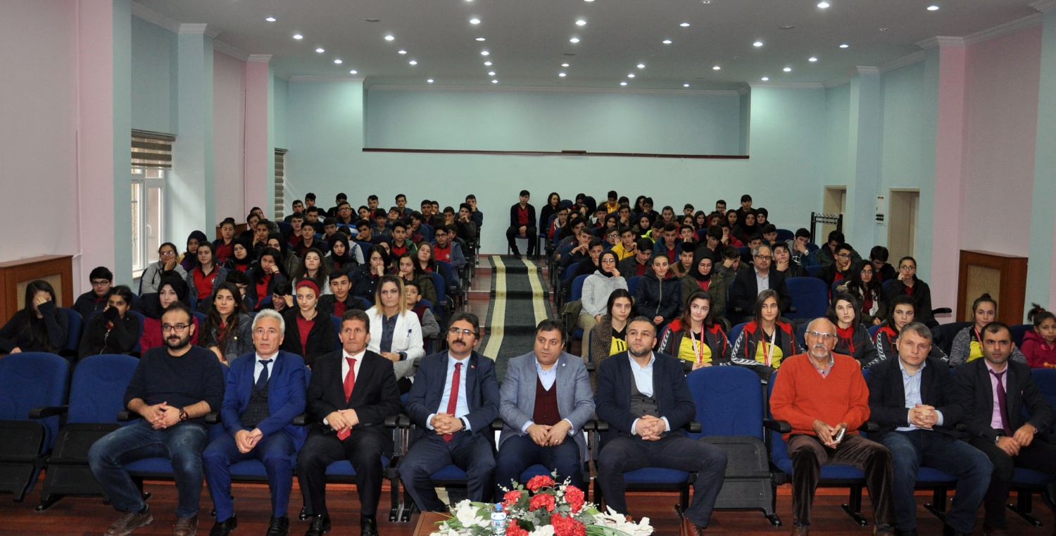 Mehmet Yurdadön öğrencilerle buluştu 2