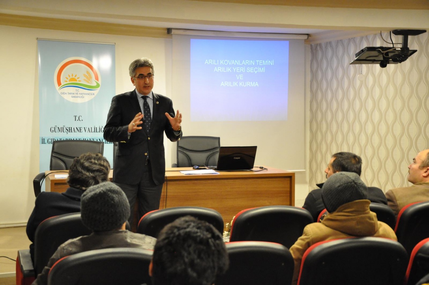 Gümüşhane’ de arıcılık eğitimi başladı 5