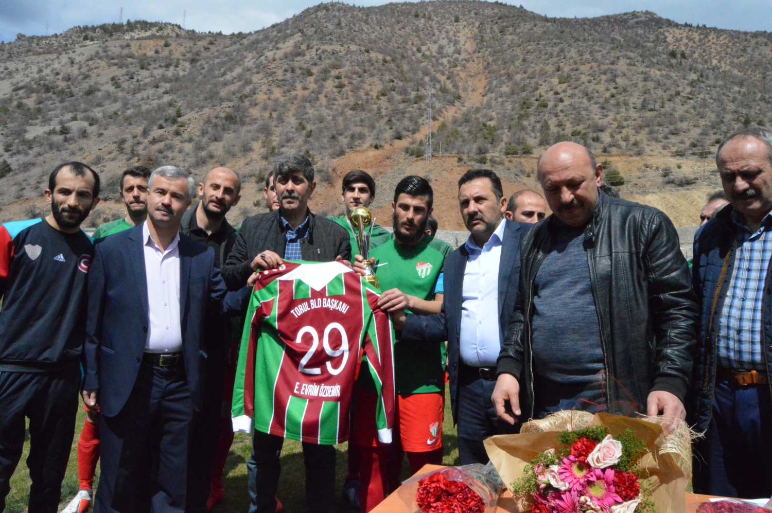 Torul Belediyespor Kupasına Kavuştu 3