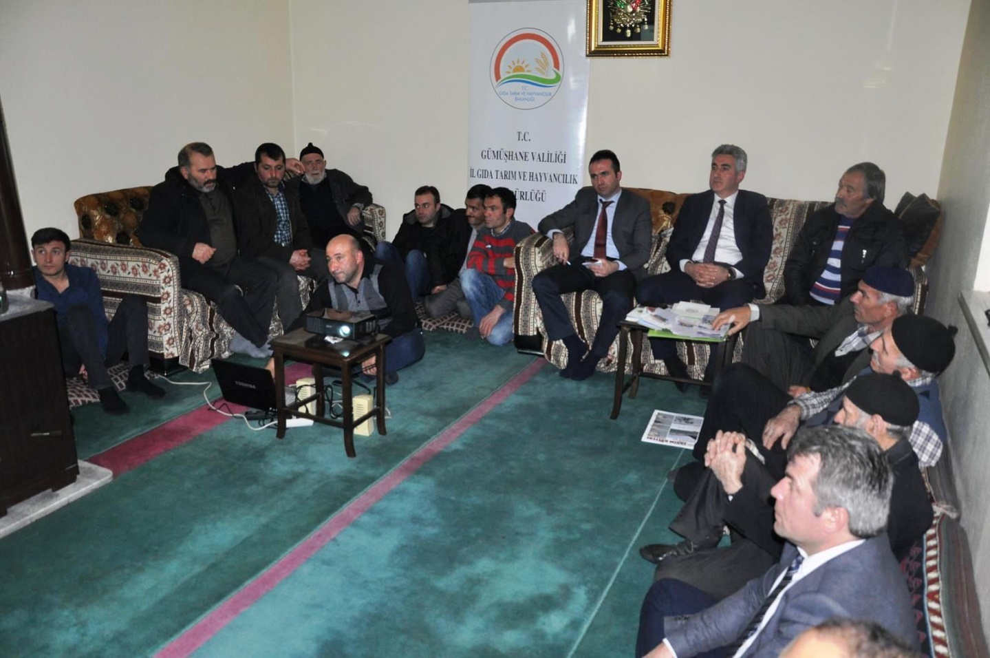 Çiftçilere gece eğitimleri devam ediyor 12