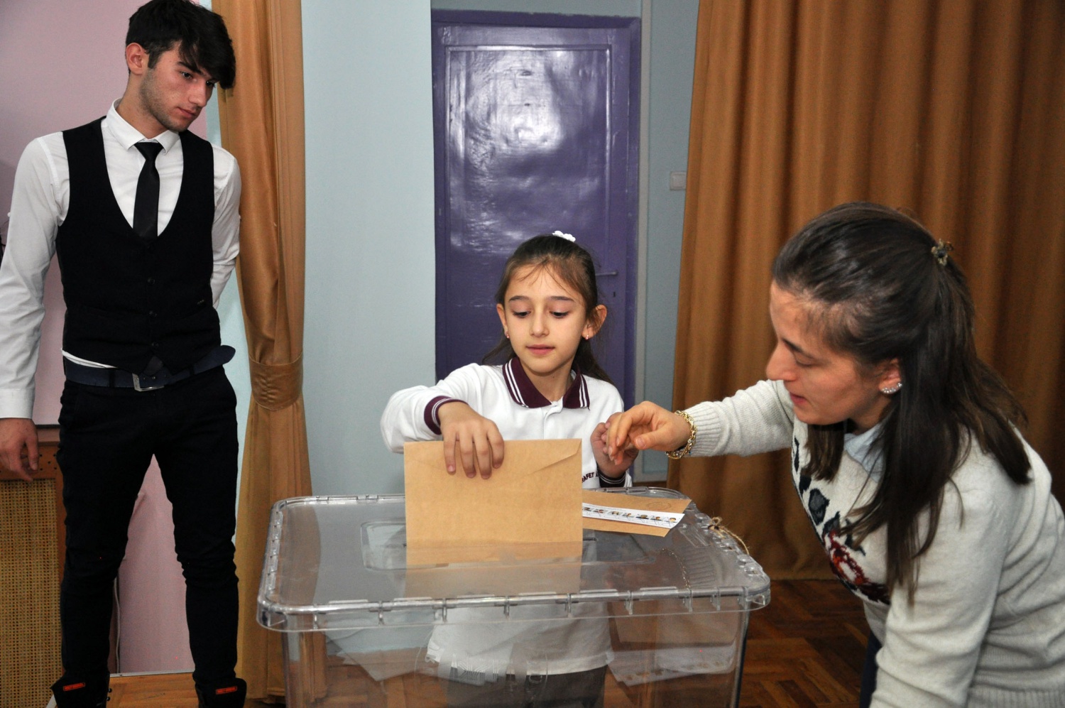 Öğrenciler meclis başkanını seçti 2