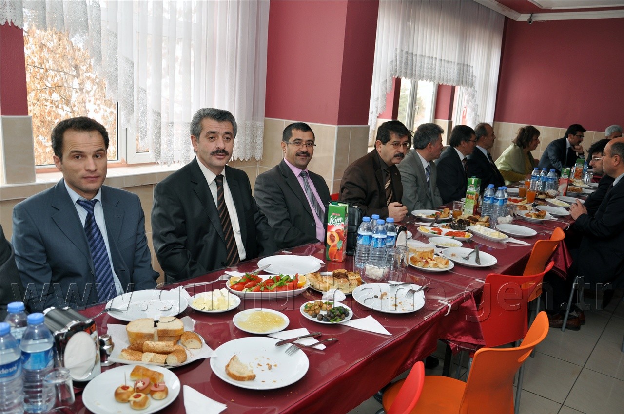 'Başarının Mimarı Öğretmenlerdir' 2