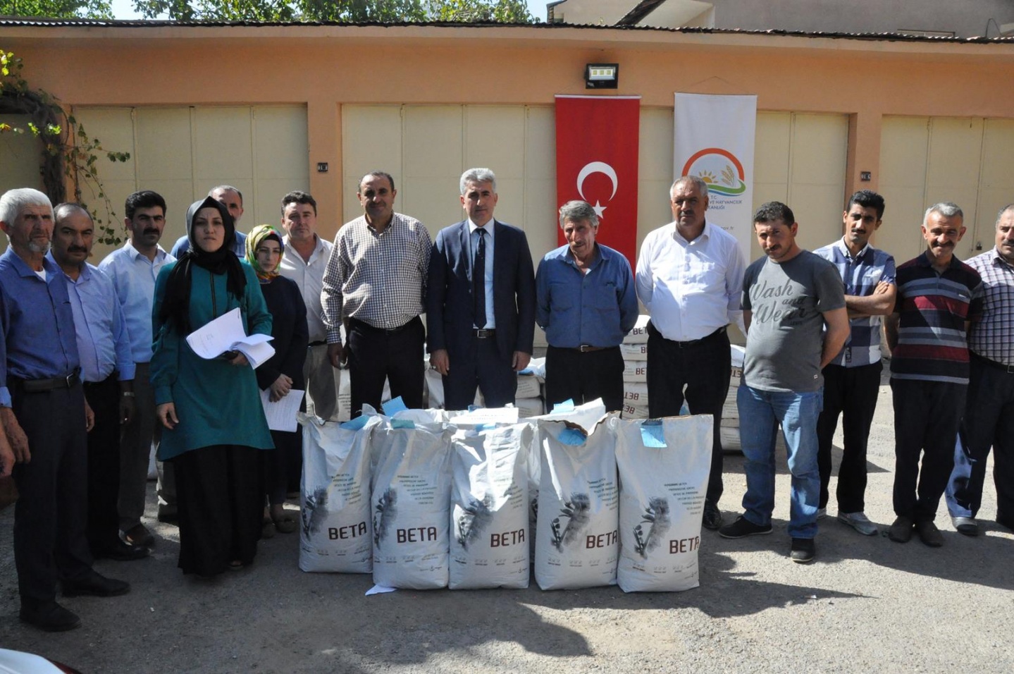 Gümüşhane’de üreticilere yem bitkisi tohumu desteği 7