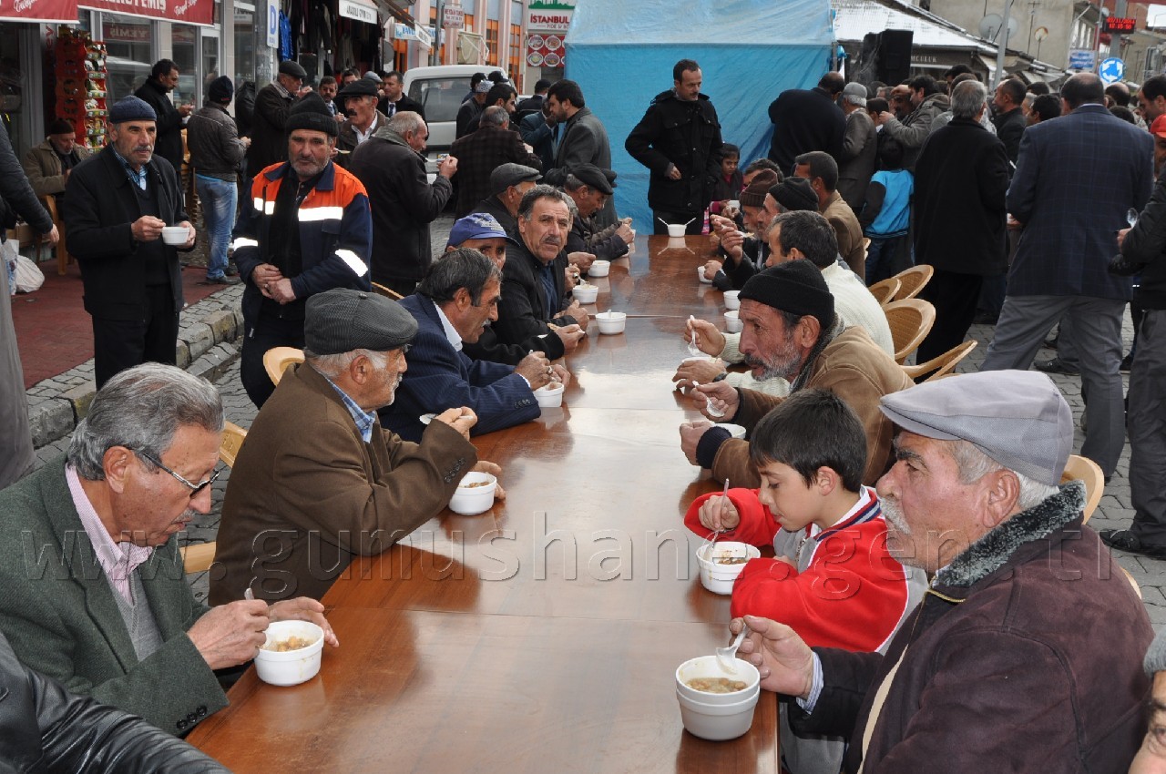 Kelkit Belediyesi 4 Bin Kişilik Aşure Dağıttı 4