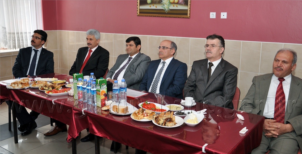 'Başarının Mimarı Öğretmenlerdir' 11