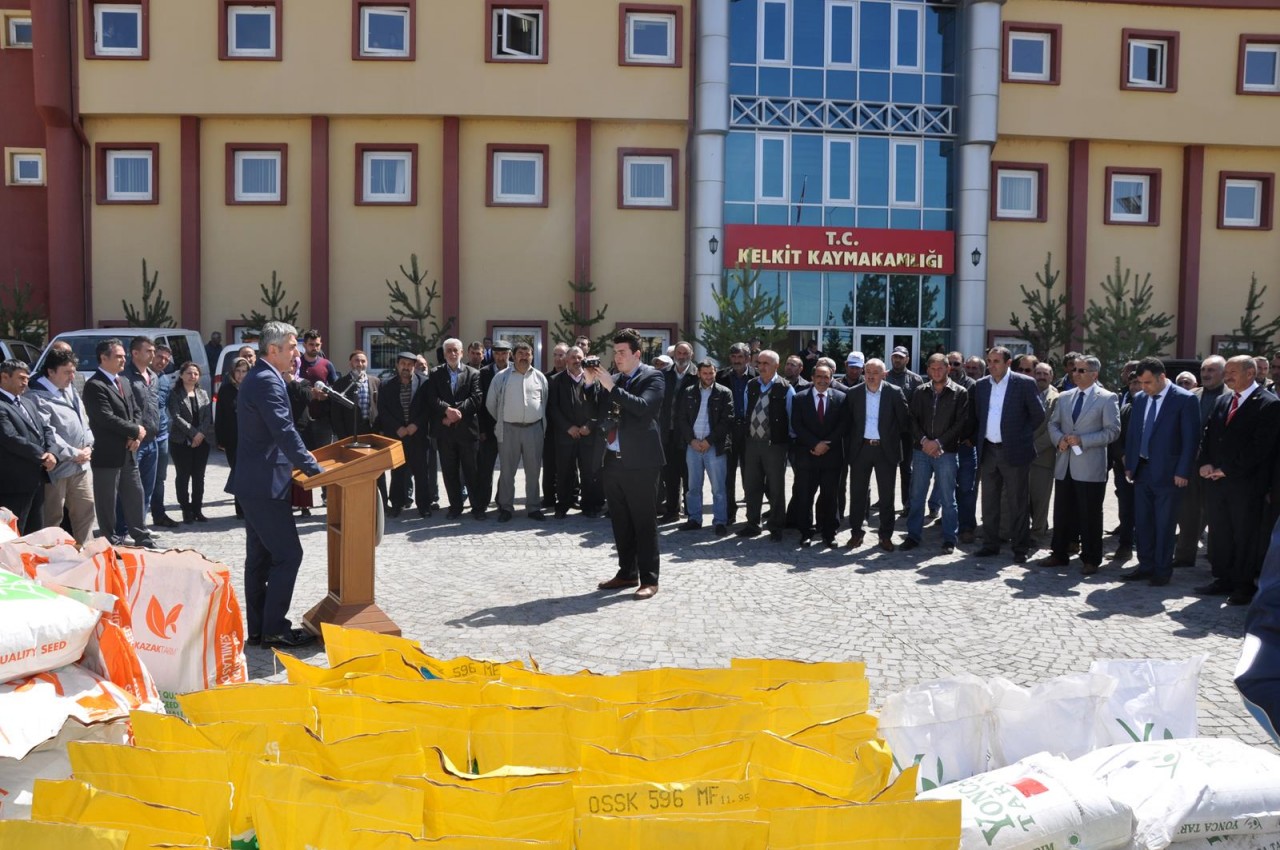 Gümüşhane’de üreticilere yem bitkisi tohumu desteği 3