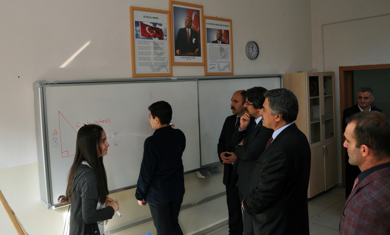 15 Temmuz Şehitler İmam Hatip Ortaokulunda TÜBİTAK 4006 Bilim Fuarı sergisi  4