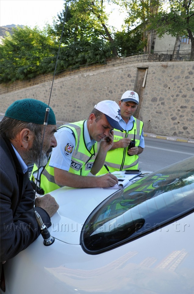 Kemer Takmayan Yandı! 77 Lira Cezası Var 1