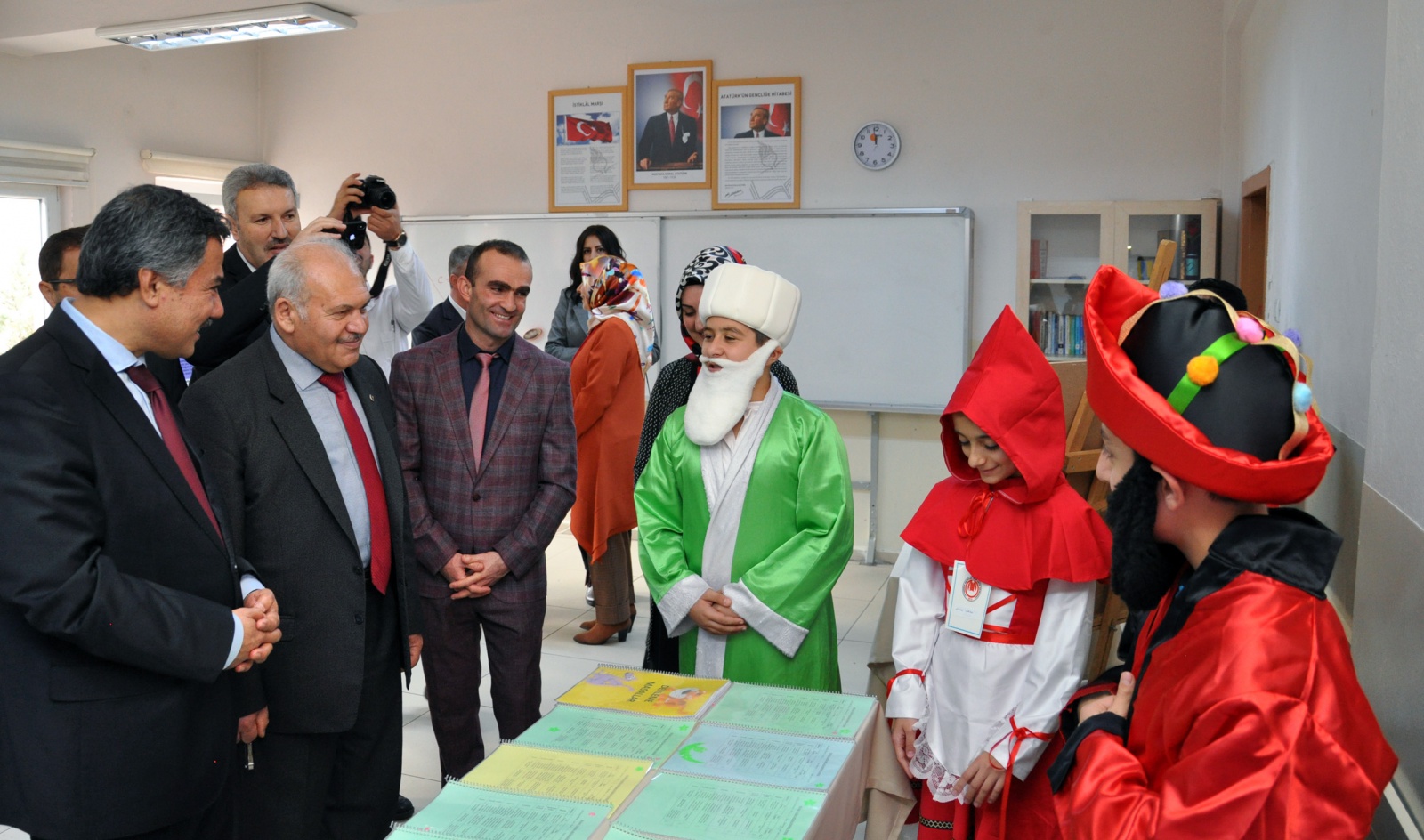 15 Temmuz Şehitler İmam Hatip Ortaokulunda TÜBİTAK 4006 Bilim Fuarı sergisi  10