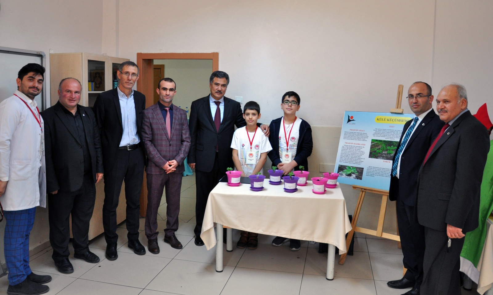 15 Temmuz Şehitler İmam Hatip Ortaokulunda TÜBİTAK 4006 Bilim Fuarı sergisi  9