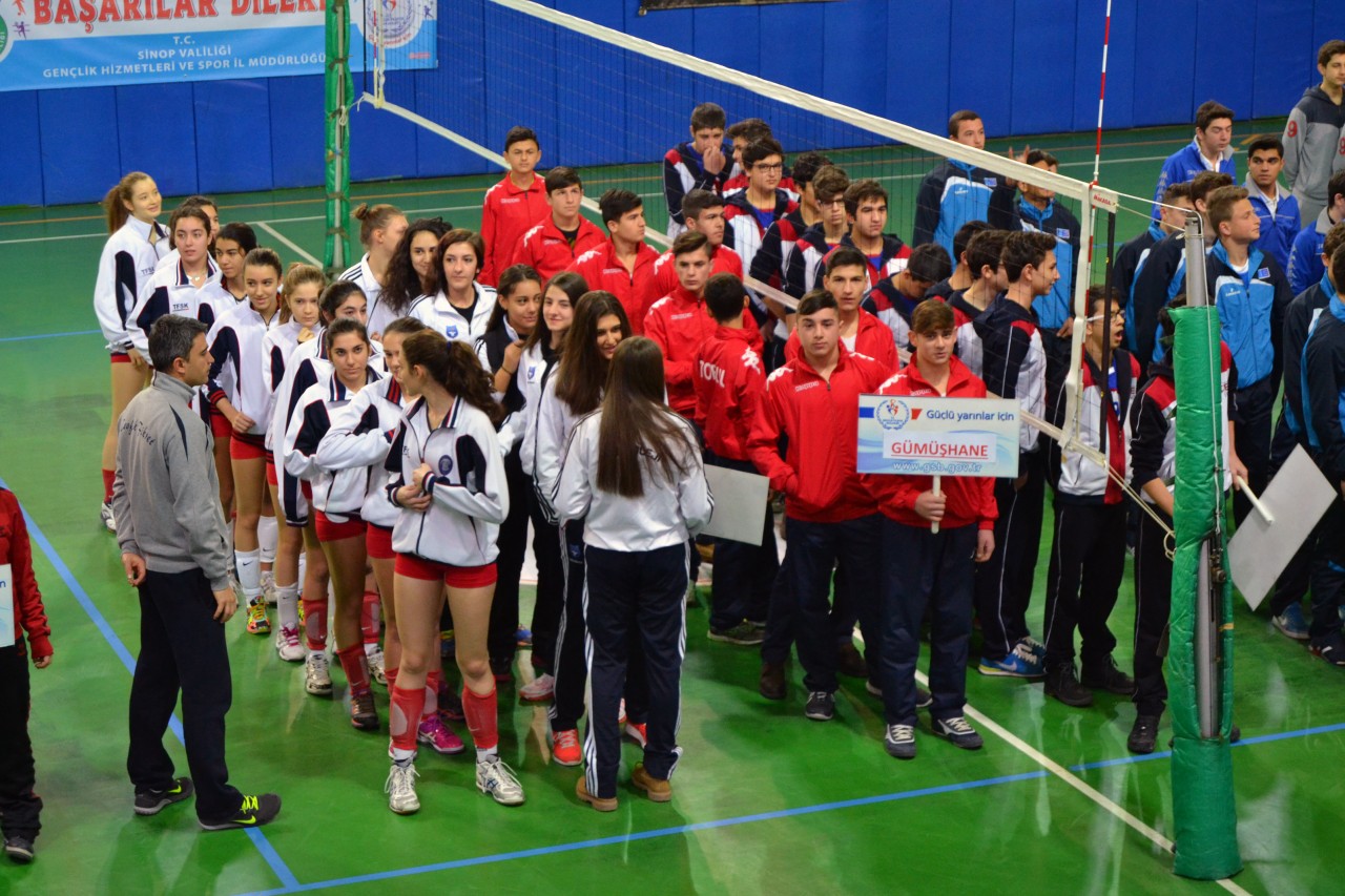 Voleybol’da bir efsane doğuyor: Torul Şehit Tamer Özdemir Anadolu Lisesi 2