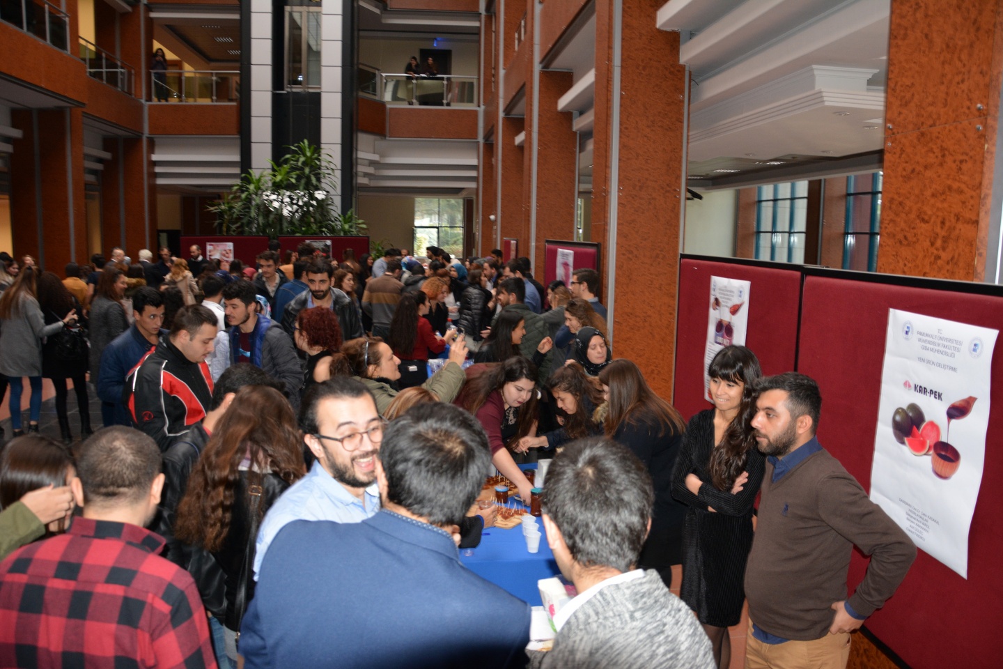 Kuşburnunun ketçabı da yapıldı 5