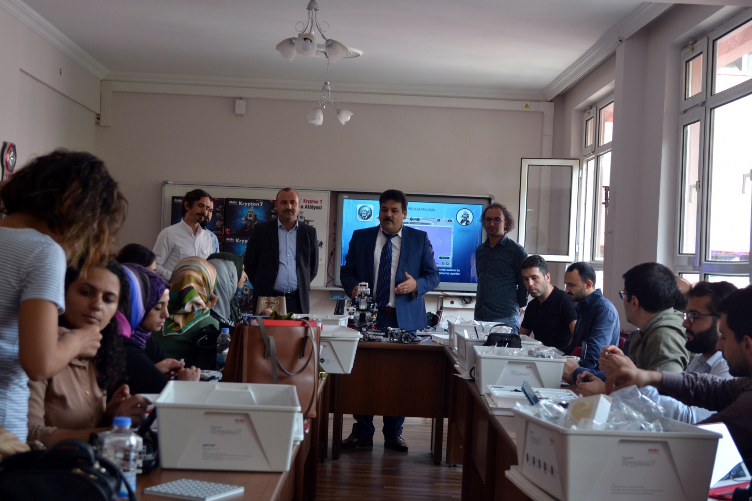 Öğretmenlere robotik ve kodlama eğitimi 4