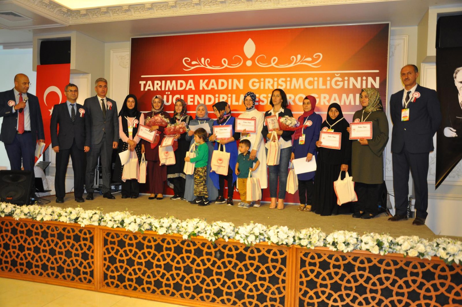 3 kadın çiftçiye ödül 11