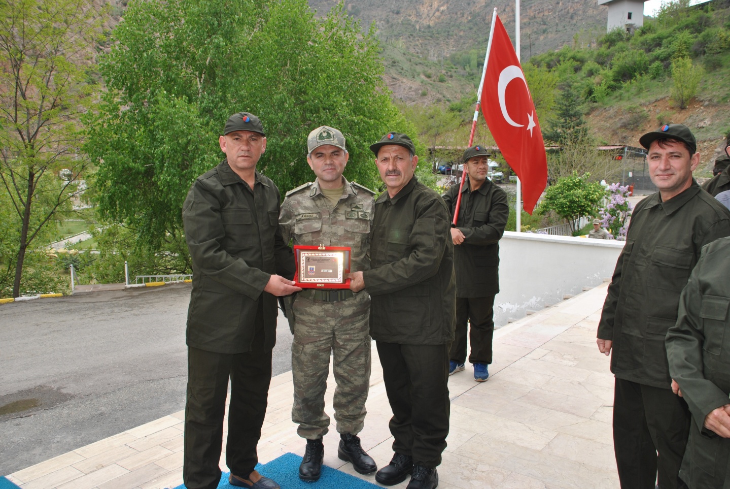 İşitme engellilere temsili askerlik 6