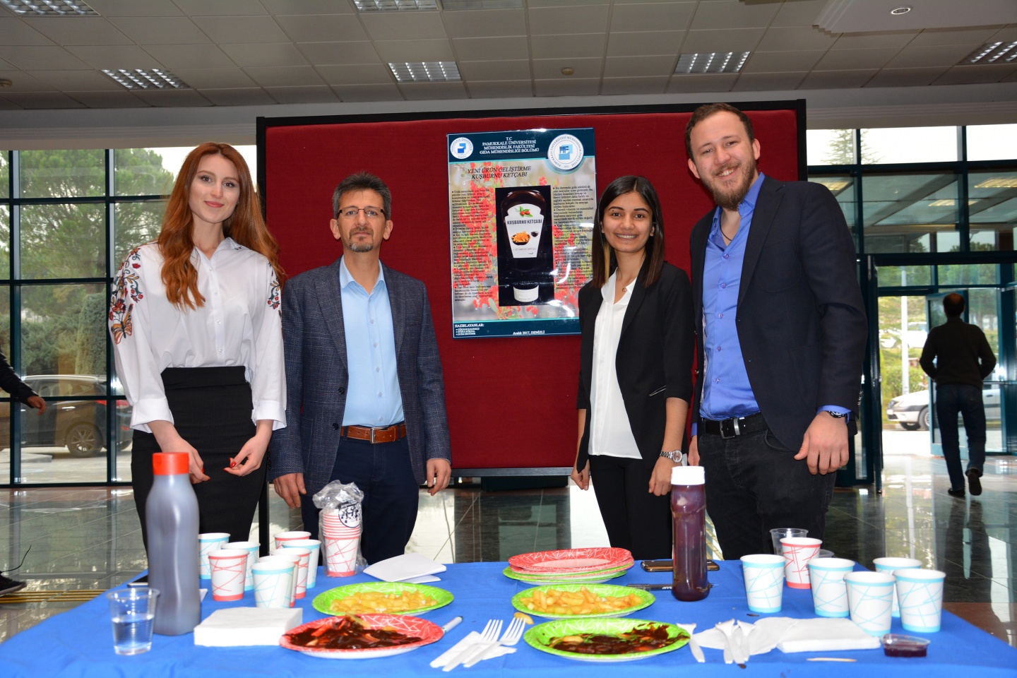 Kuşburnunun ketçabı da yapıldı 4