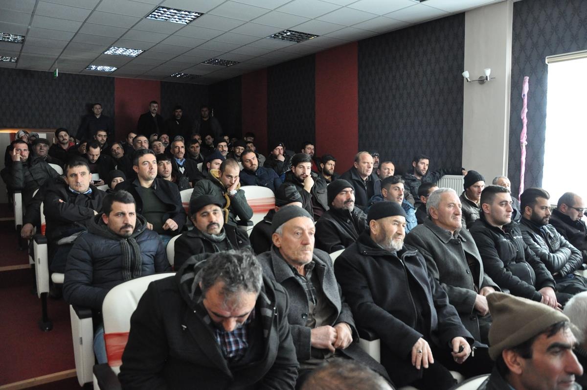 Kelkit’te çiftçilere tarım sigortası anlatıldı 3