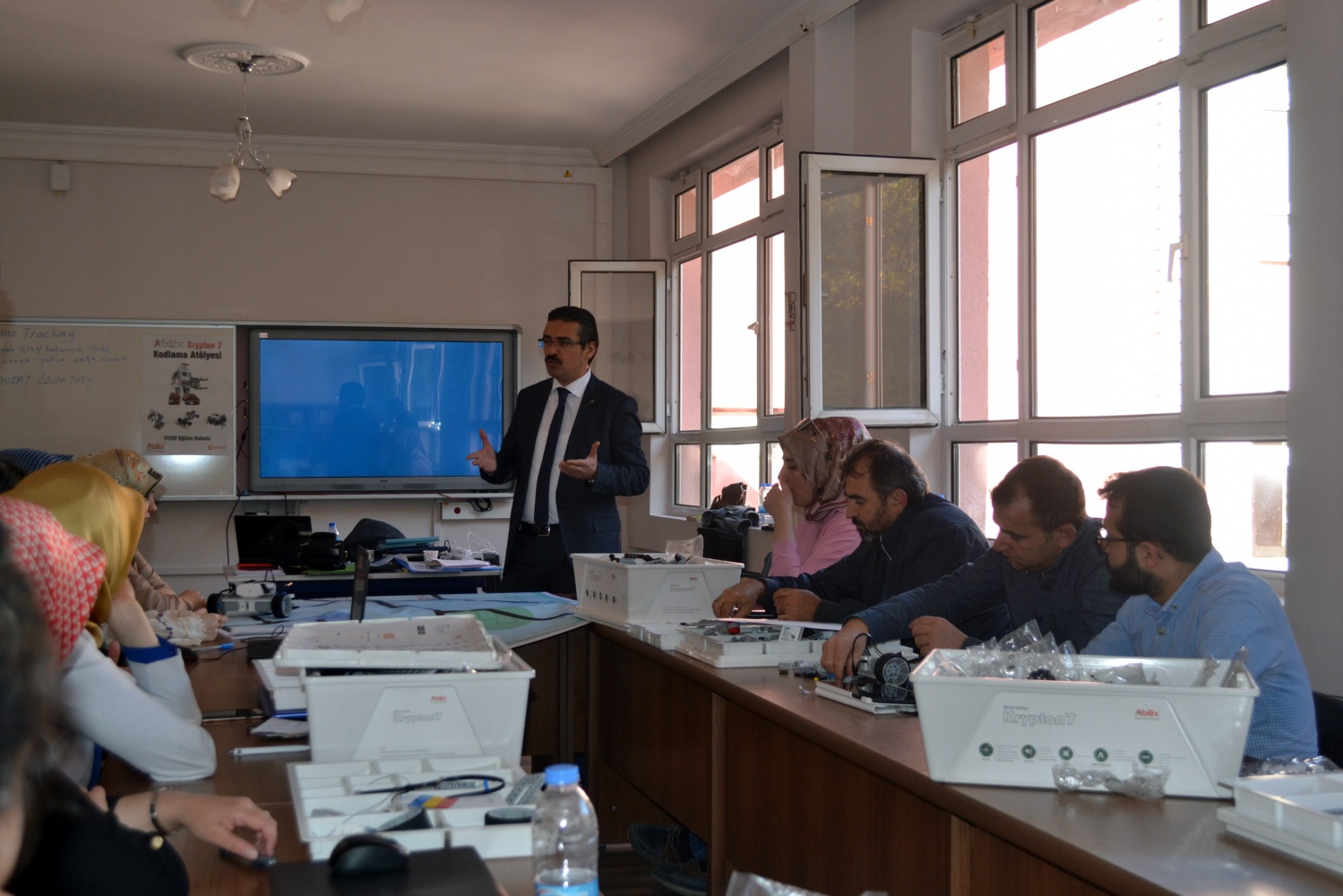 Öğretmenlere robotik ve kodlama eğitimi 5