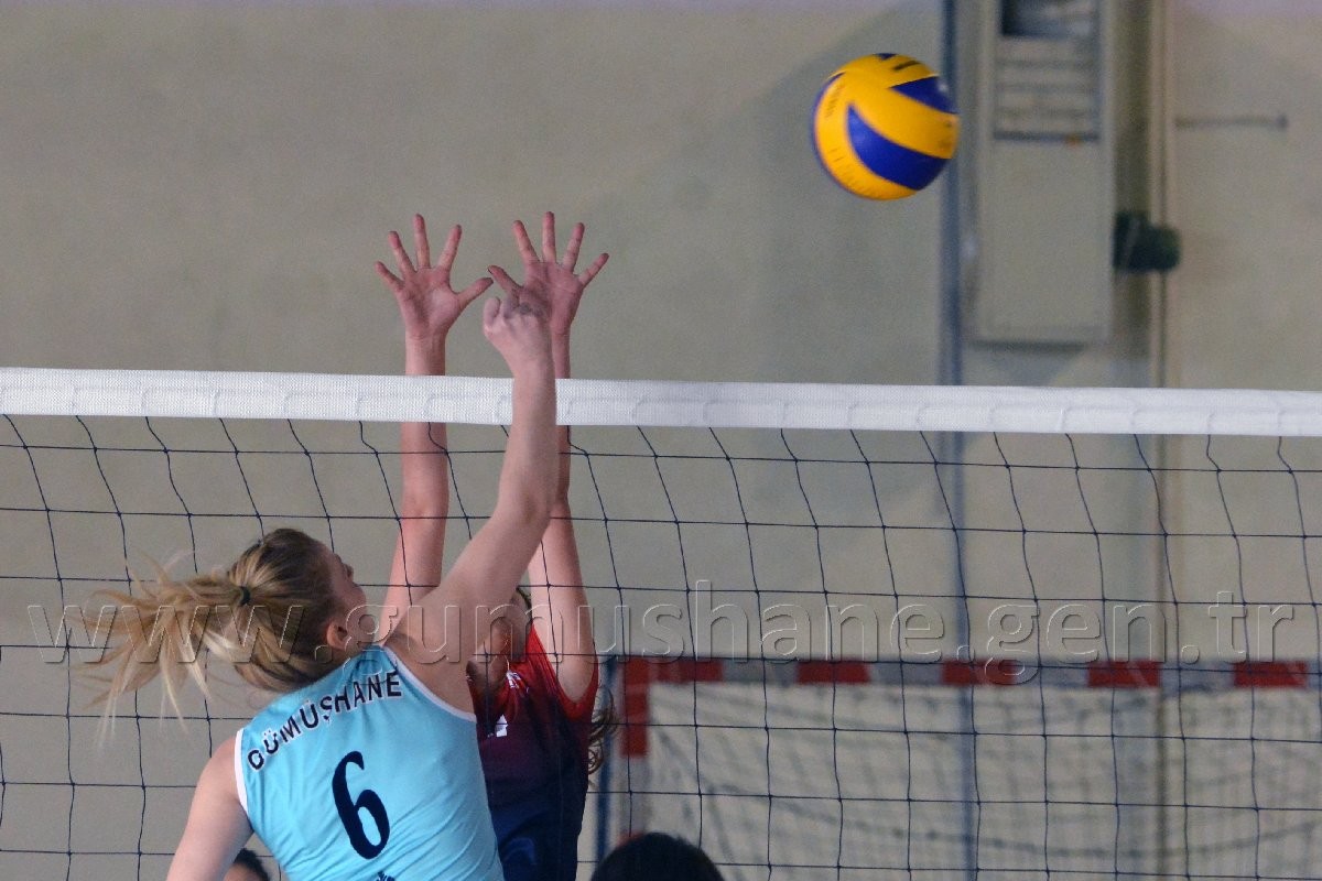 Gümüş Kızlar Yüzümüzü Güldürdü: 3-1 21