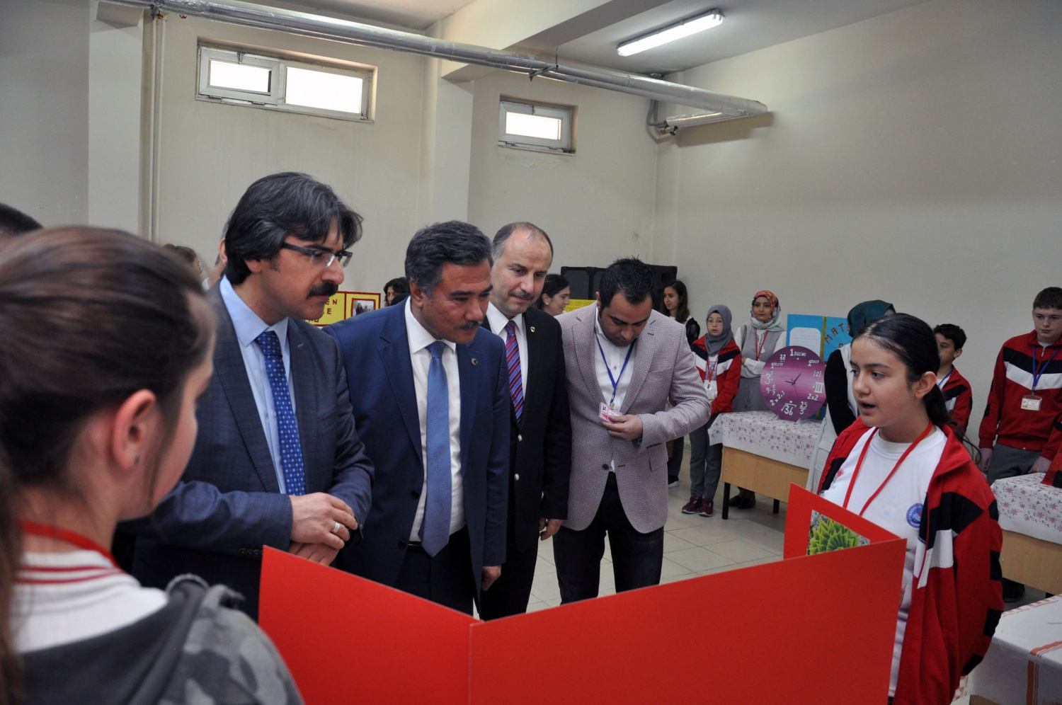 Gazipaşa Ortaokulu bilim fuarı ve resim-teknoloji-tasarım sergisi açıldı 2