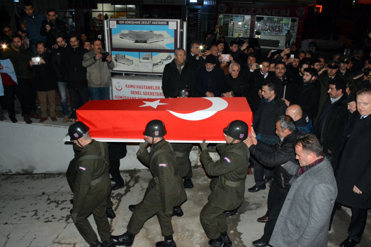 Şehidimiz baba ocağında 13