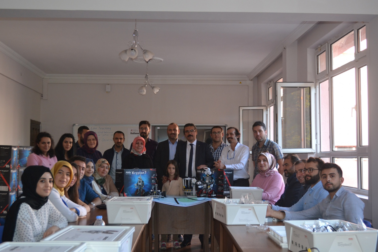 Öğretmenlere robotik ve kodlama eğitimi 8