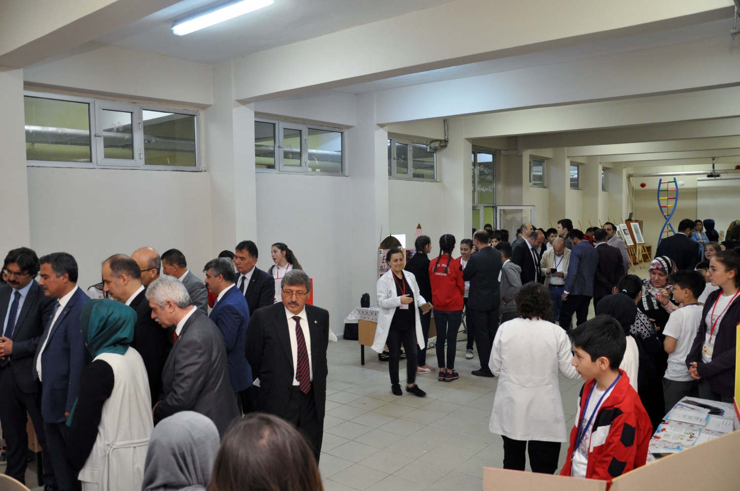 Gazipaşa Ortaokulu bilim fuarı ve resim-teknoloji-tasarım sergisi açıldı 12