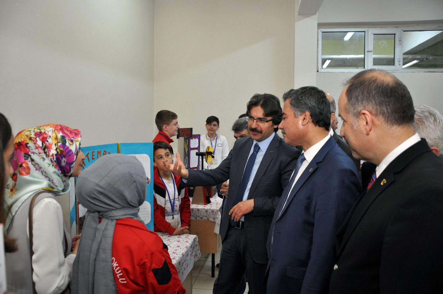 Gazipaşa Ortaokulu bilim fuarı ve resim-teknoloji-tasarım sergisi açıldı 11