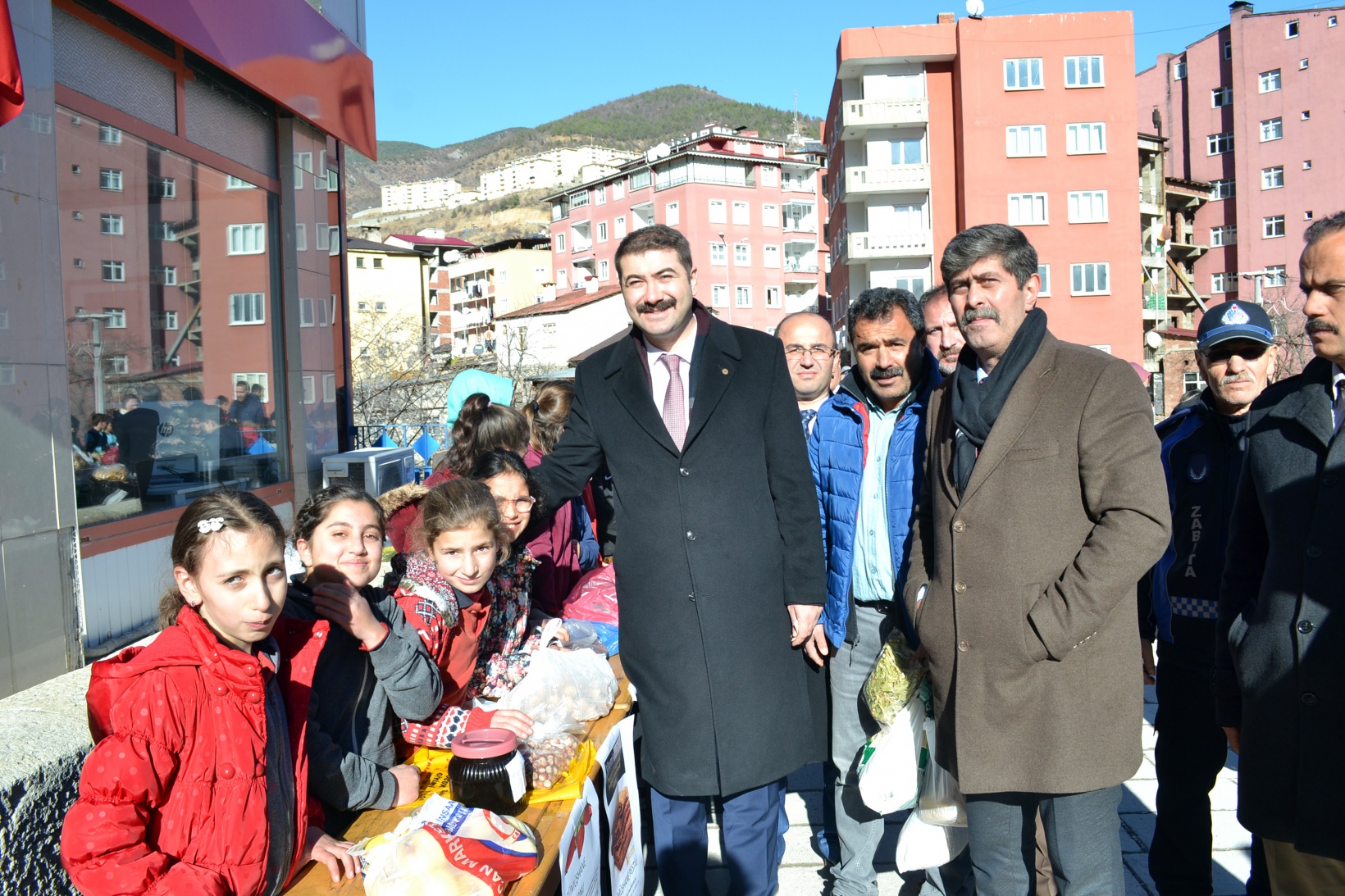 Tarihi köprüde Yerli Malı Haftası kutlandı 7