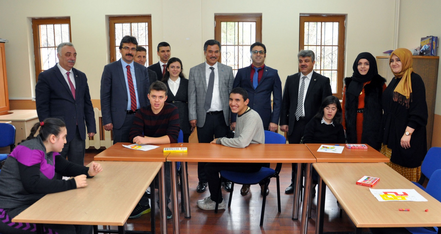 Vali Yardımcısı Akgül’den engelliler günü ziyareti 12