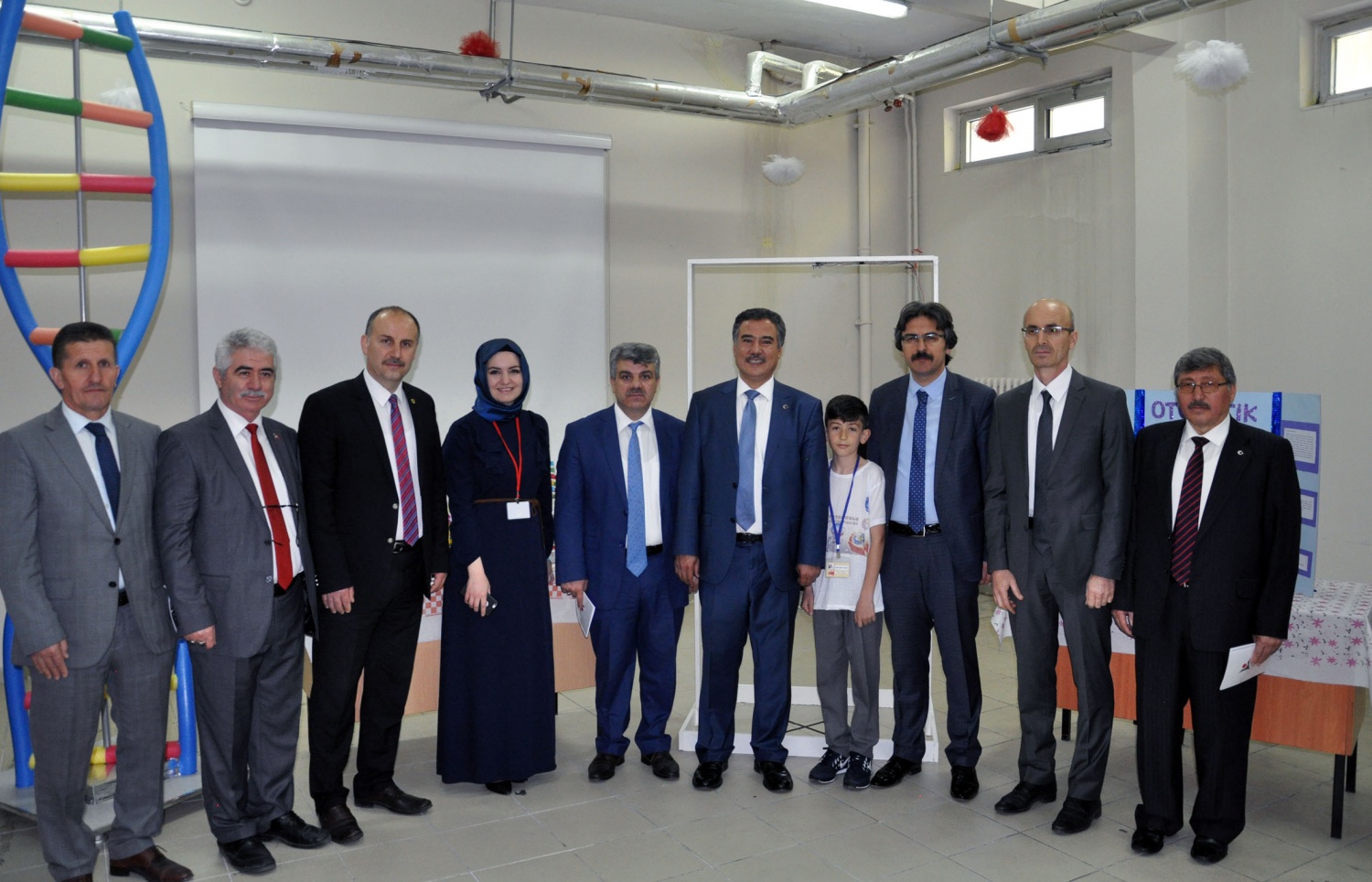 Gazipaşa Ortaokulu bilim fuarı ve resim-teknoloji-tasarım sergisi açıldı 8