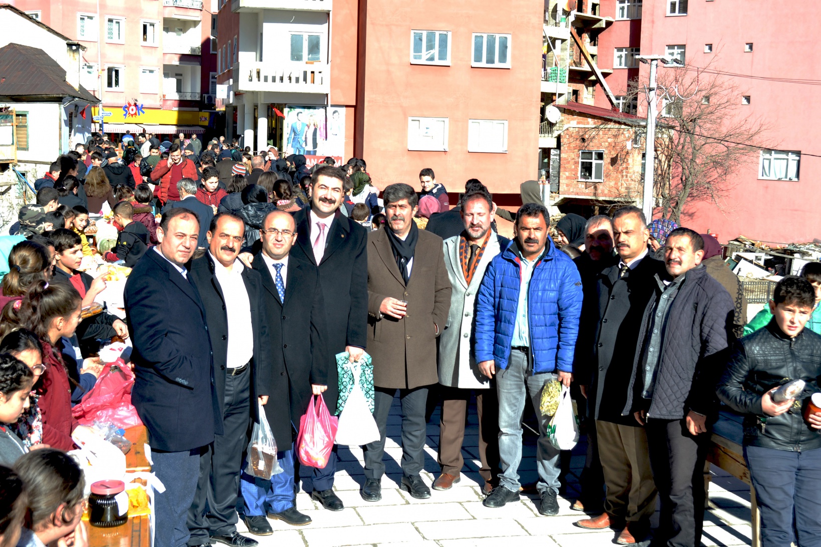 Tarihi köprüde Yerli Malı Haftası kutlandı 4