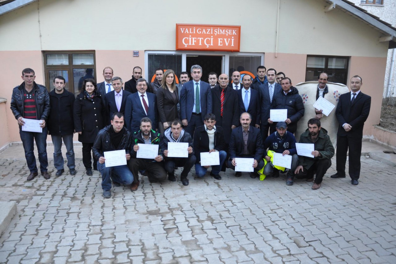 Gümüşhane’de 64 Sürü Yöneticisine Sertifikaları Verildi 5