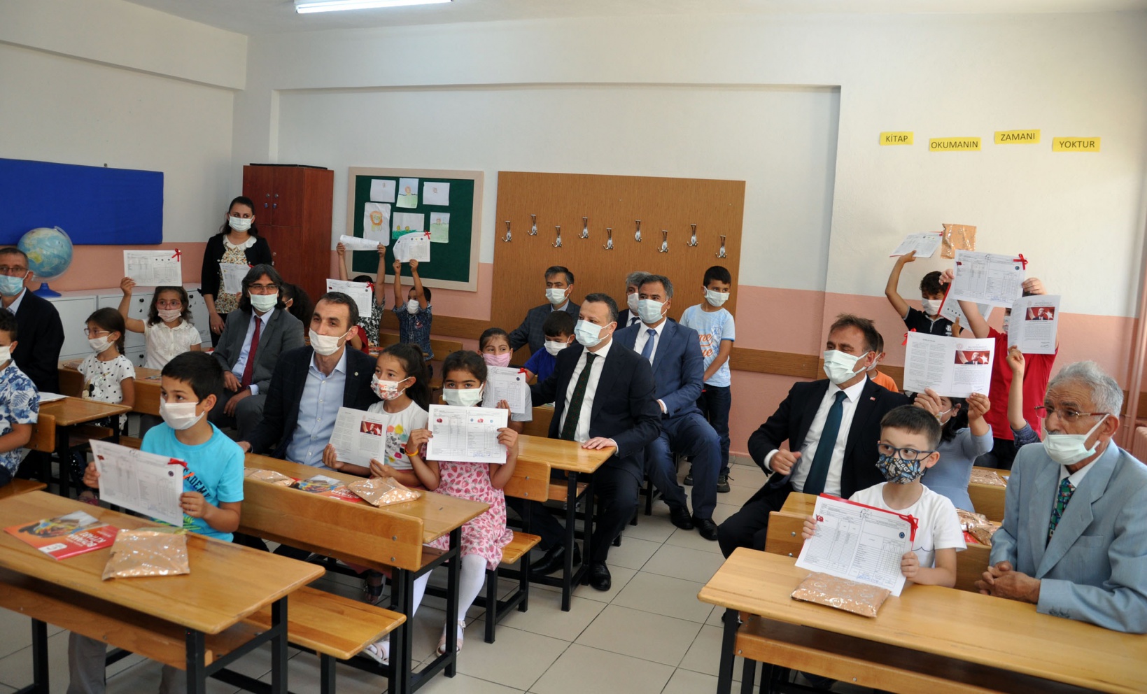 Gümüşhane’de 19 bin 243 öğrenci karne aldı 1