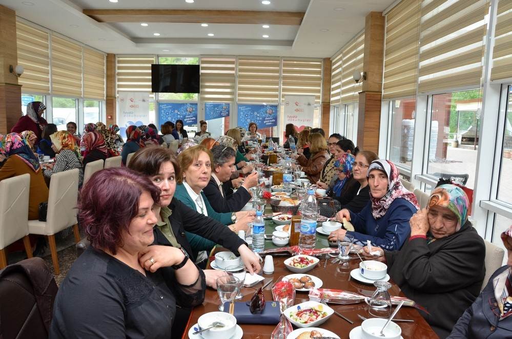 Hayata Dokunuşlar’dan Anneler Günü Programı 1