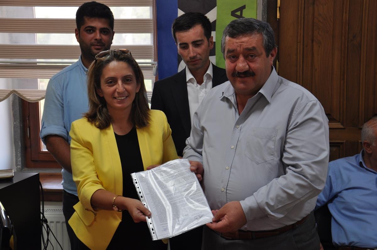 İlk doğalgaz abonesi Başkan Ünal Yılmaz oldu 1