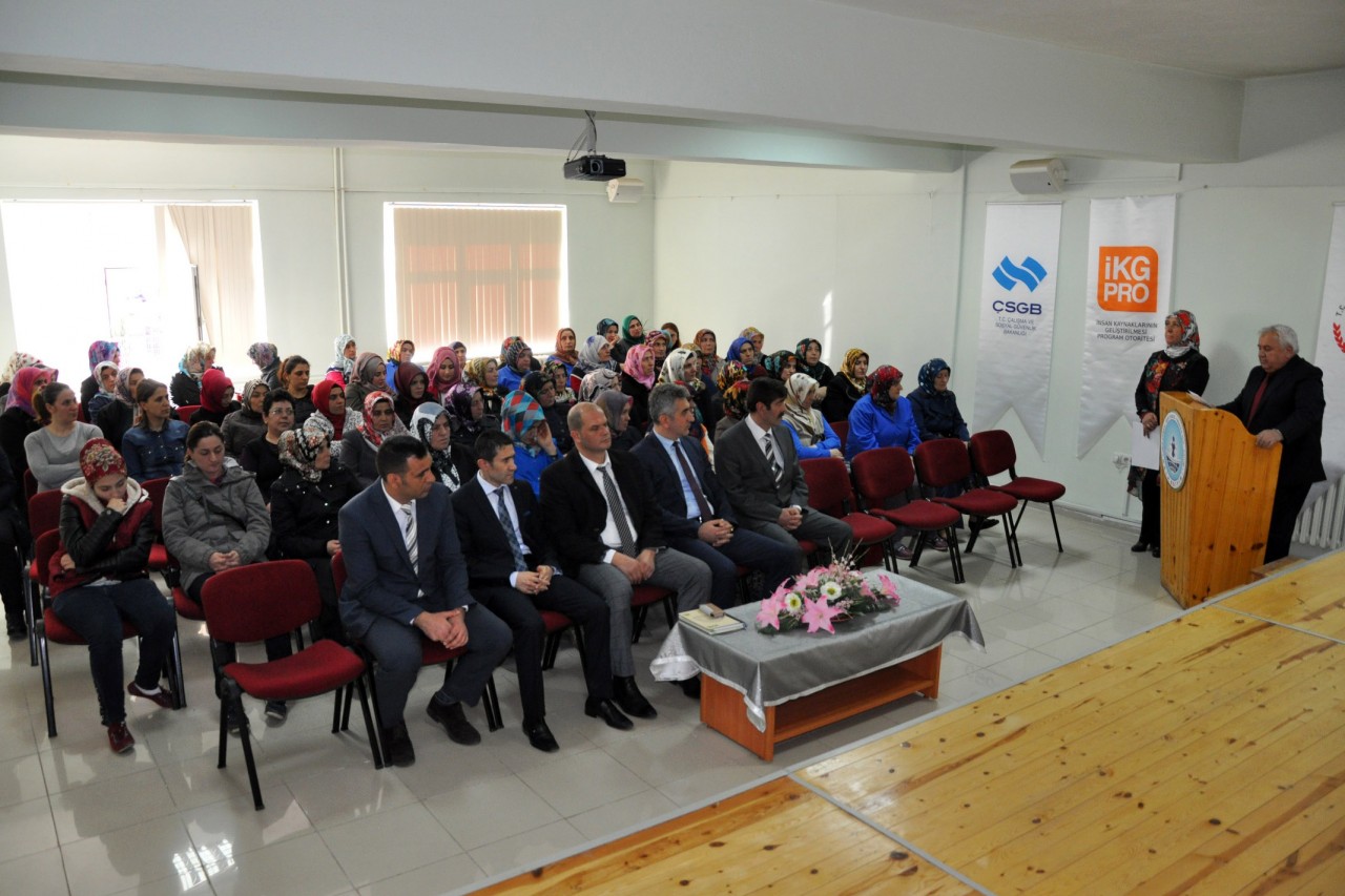 Torul’da Kadın Çiftçilere Sertifikaları Verildi 1