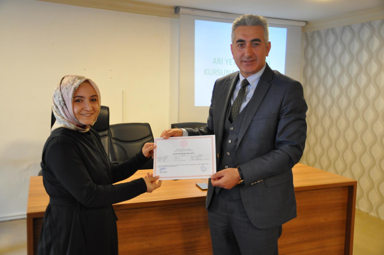 Arı yetiştiricileri sertifikalarını aldı 2